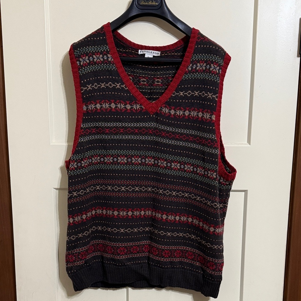 Pendleton Women's V-Neck Sweater Vest - Red and Black Wool